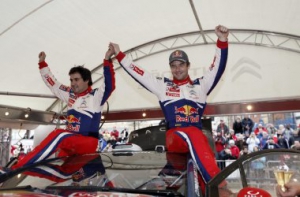 WRC: Loeb cierra la temporada a lo campeón dominando el barro inglés