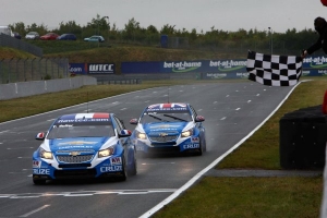 WTCC: Chevrolet hace doblete de nuevo 